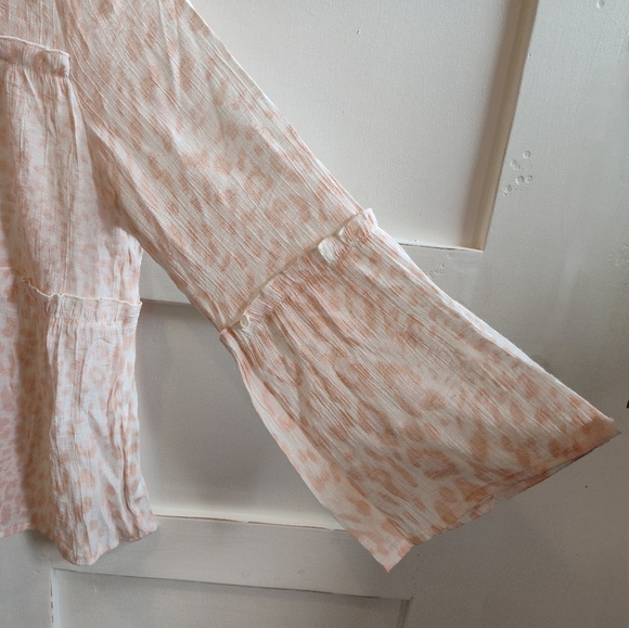 New Directions Women's Baby Doll Pink Leopard  Top | Long Bell Sleeves | XL - Picture 3 of 6